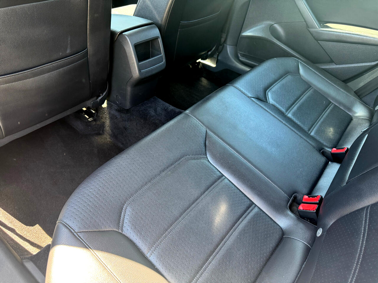 Volkswagen Passat 4dr Sdn 1.8T Auto S PZEV 2015 Volkswagen Passat 4dr Sdn 1.8T Auto S PZEV 2015