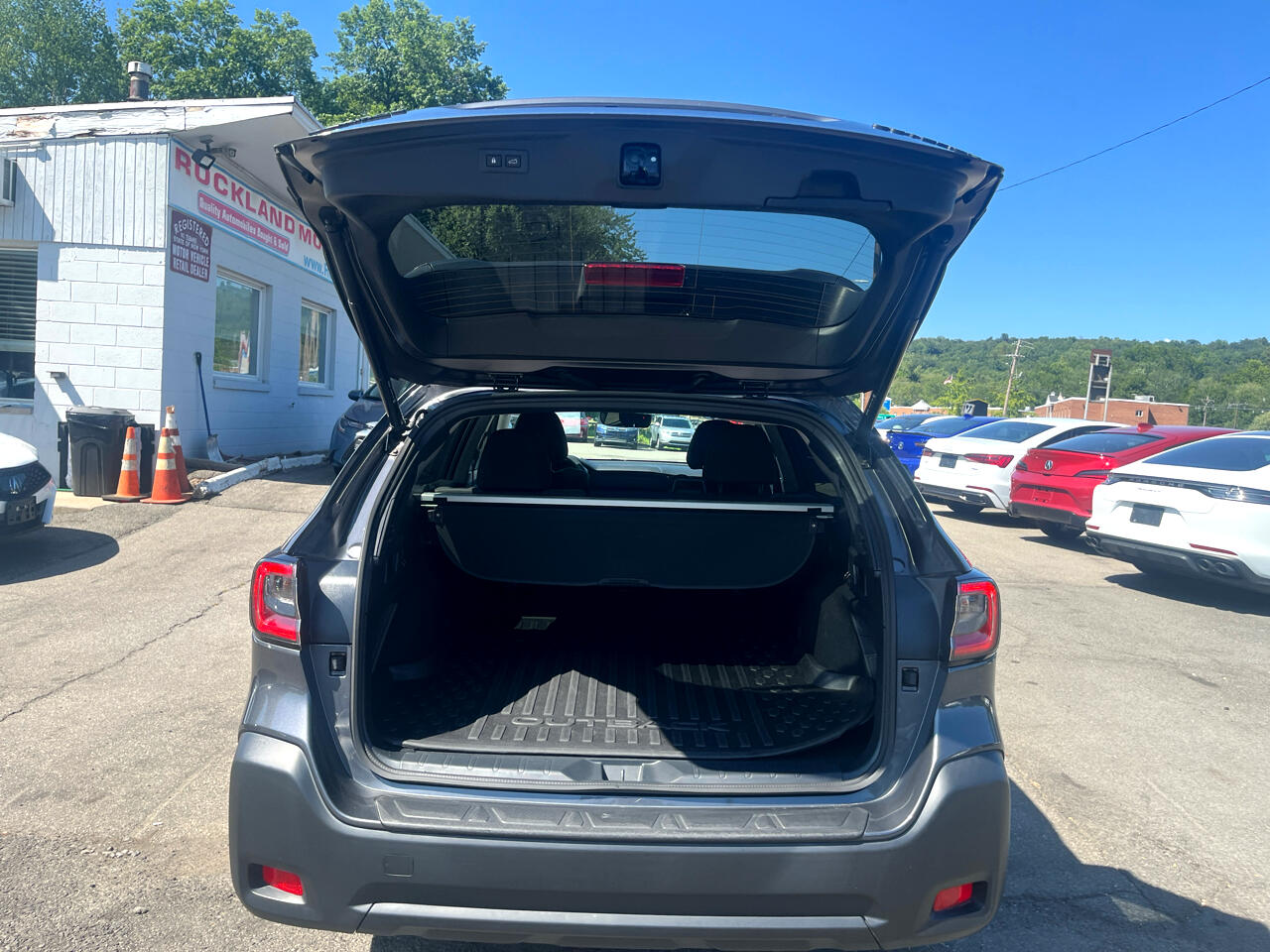 2023 Subaru Outback Onyx Edition photo 9