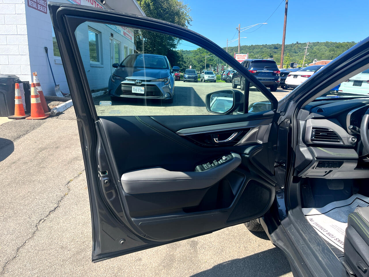 2023 Subaru Outback Onyx Edition photo 16