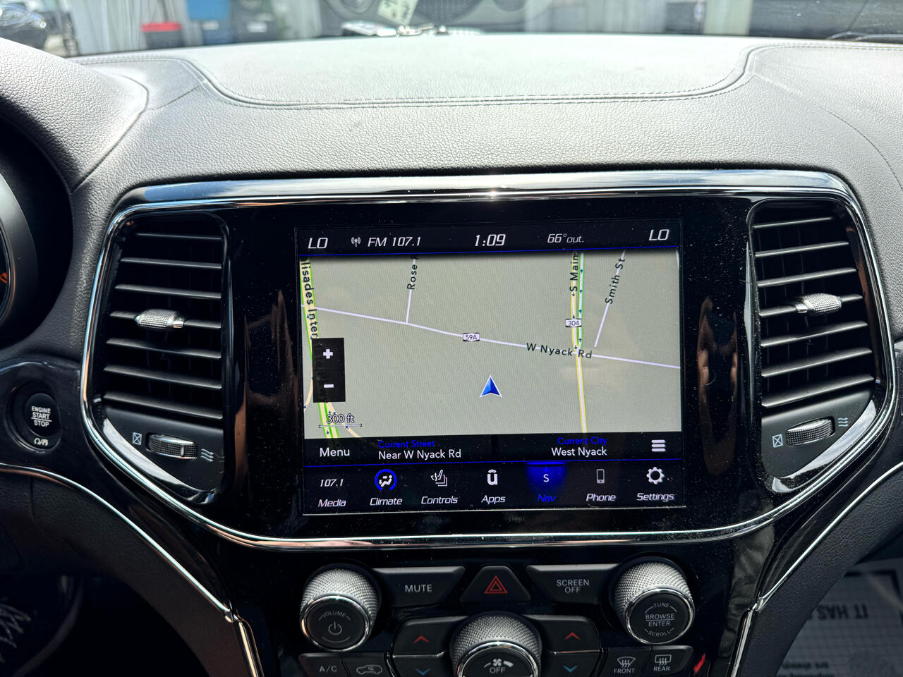 2020 Jeep Grand Cherokee Overland photo 24