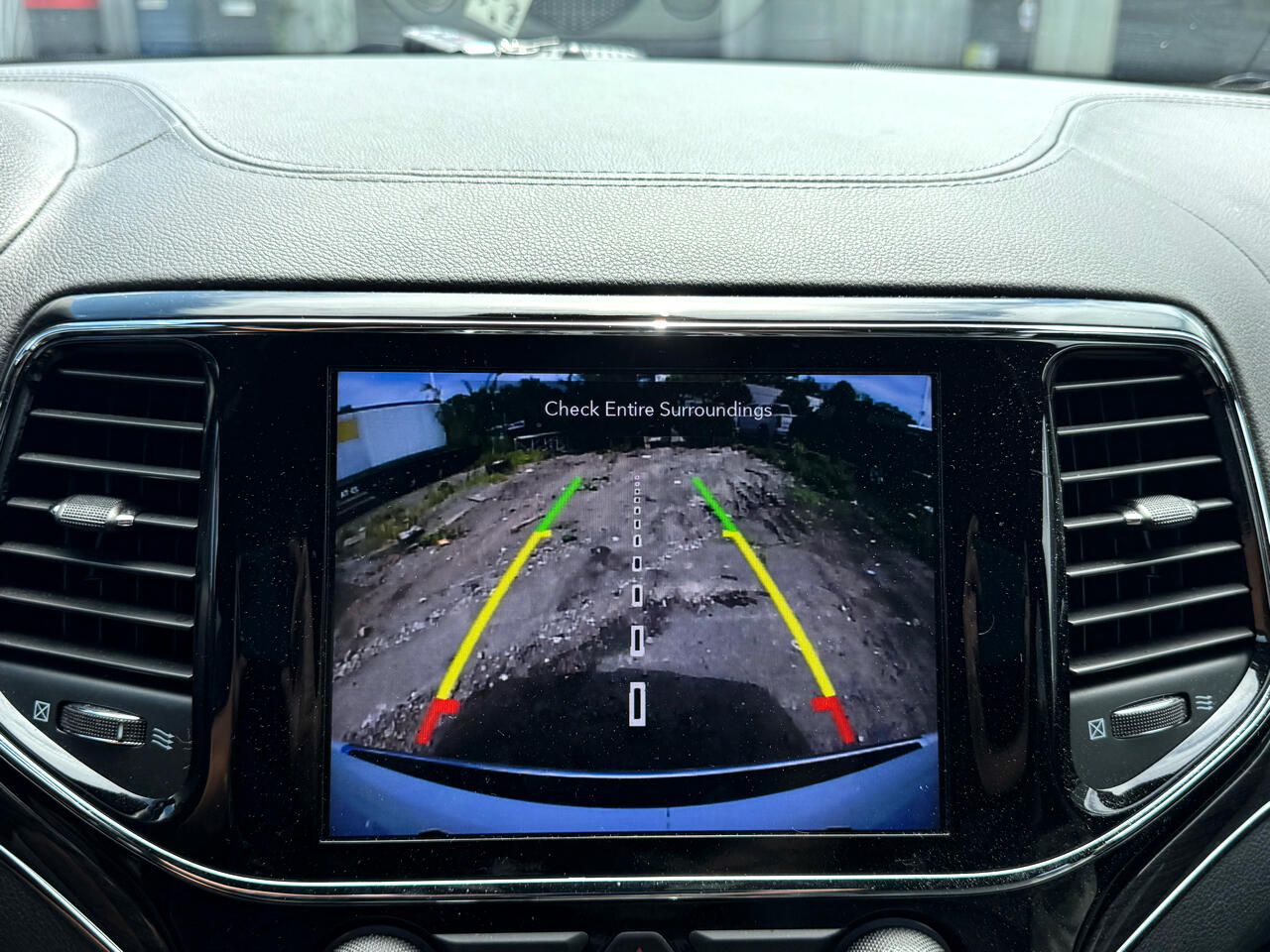 2020 Jeep Grand Cherokee Overland photo 26