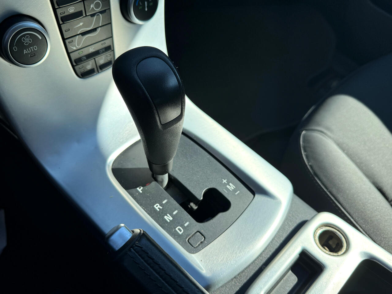 2011 Volvo S40 photo 18