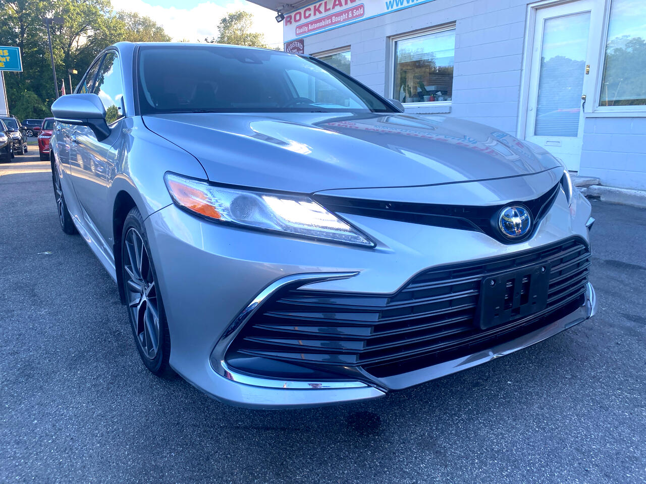 2022 Toyota Camry Hybrid XLE photo 4