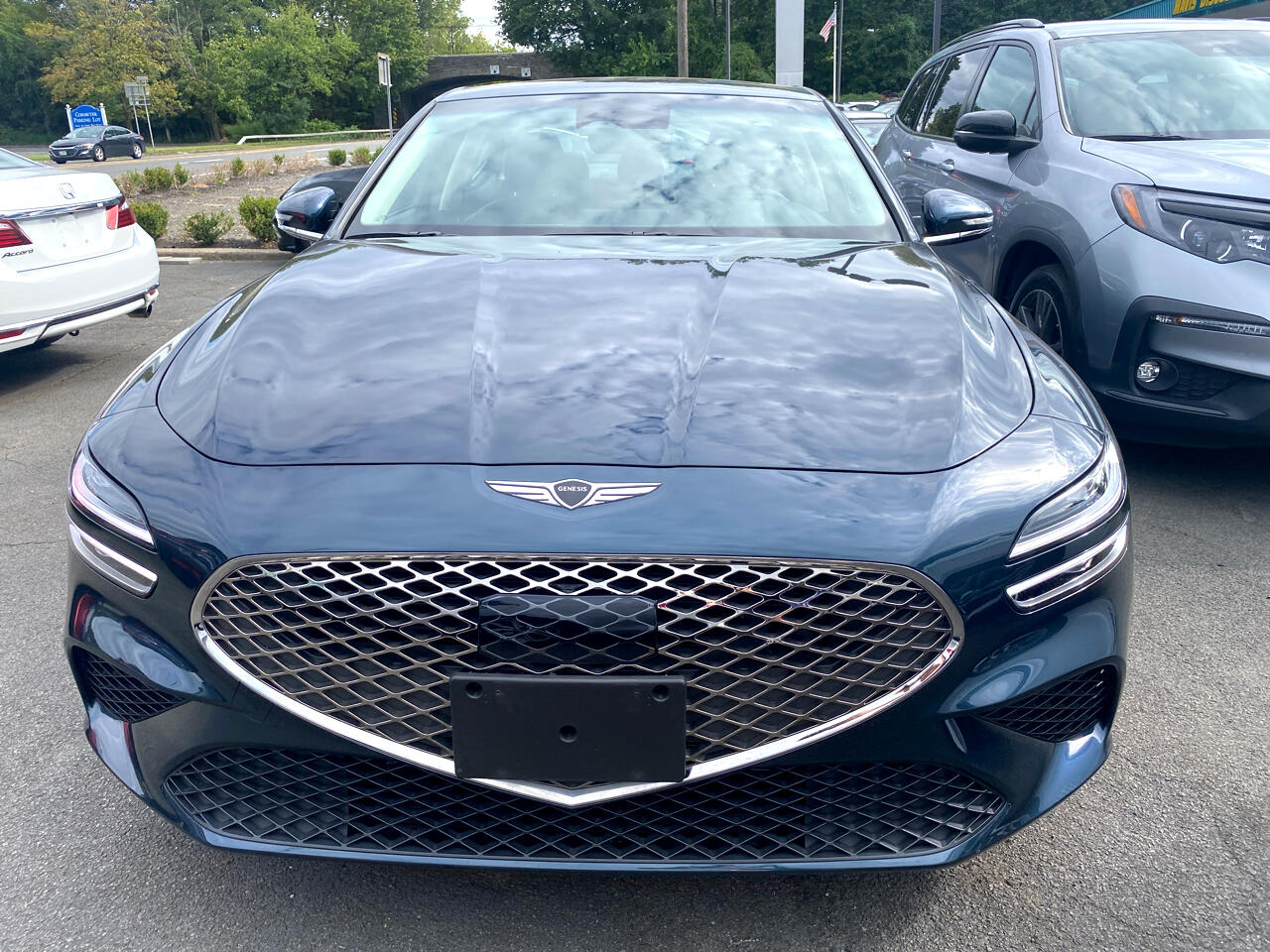 2024 Genesis G70 2.5T photo 2