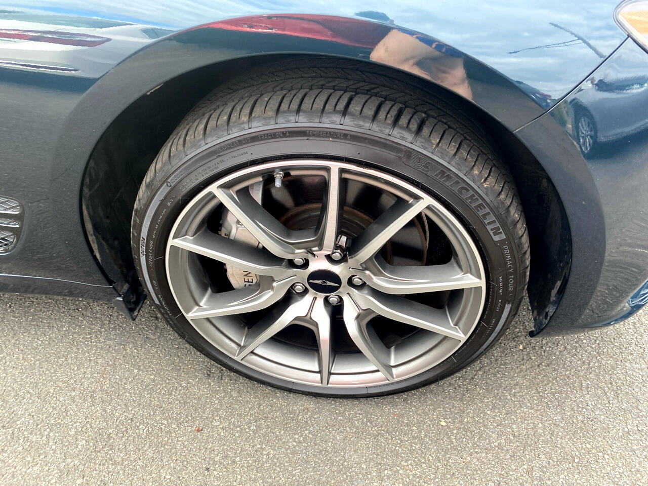 2024 Genesis G70 2.5T photo 4