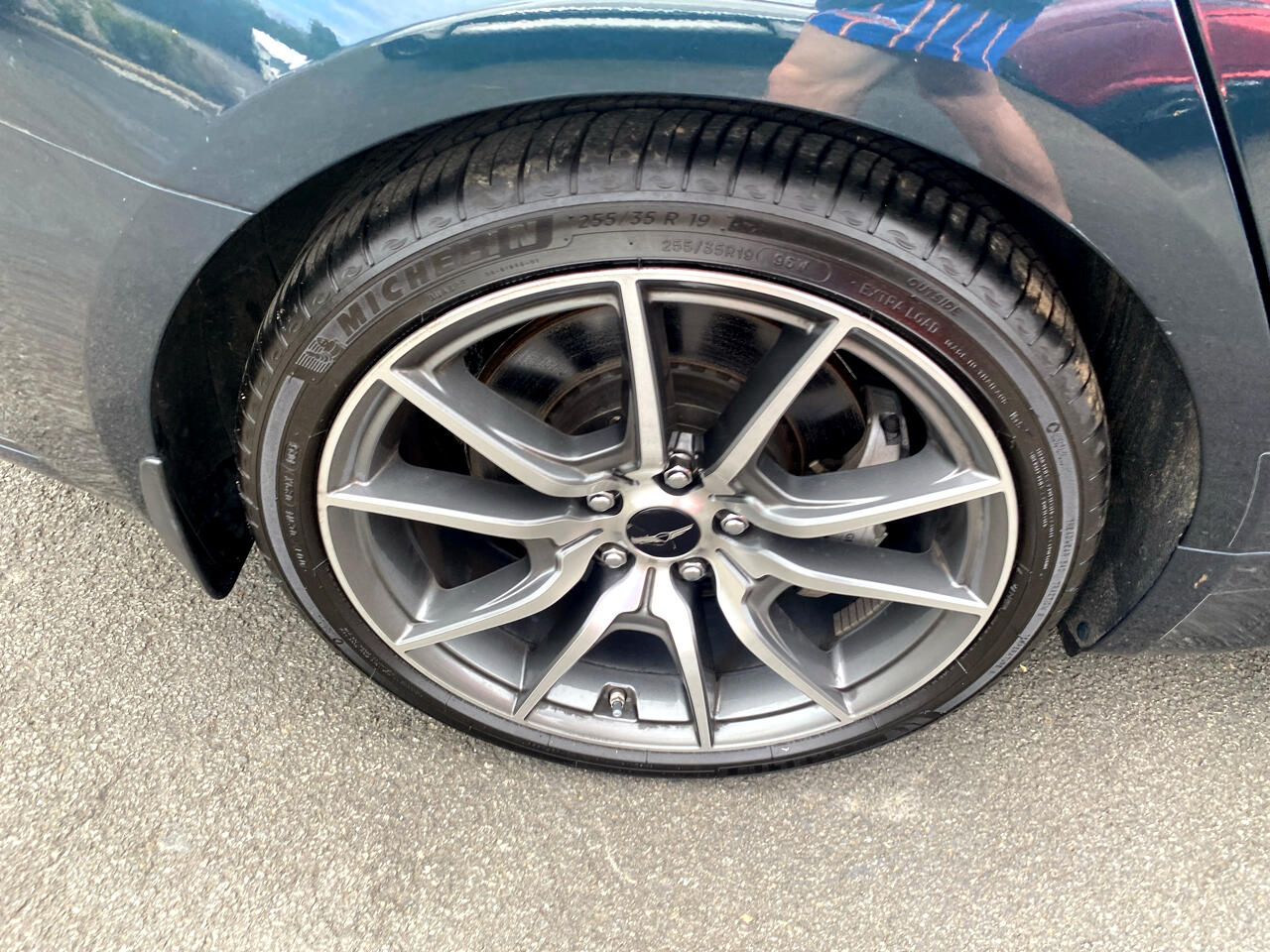 2024 Genesis G70 2.5T photo 5