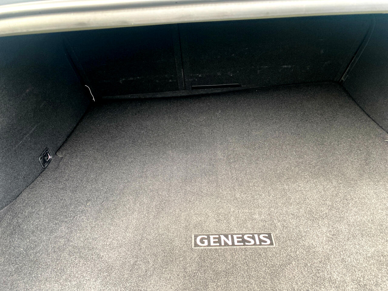 2024 Genesis G70 2.5T photo 9