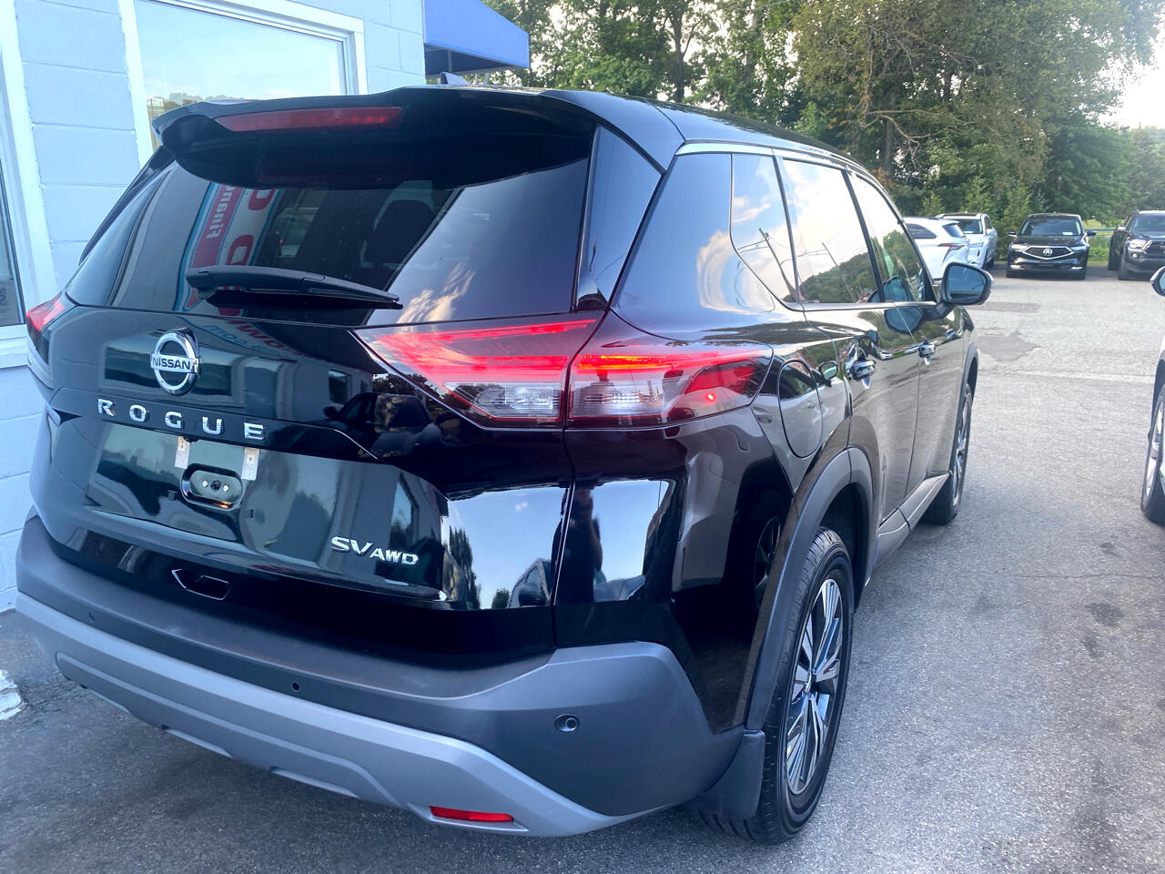 2021 Nissan Rogue SV photo 6