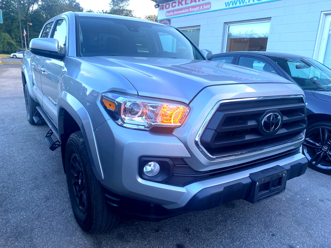 2022 Toyota Tacoma 4x4 TRD Double Cab V6 photo 3