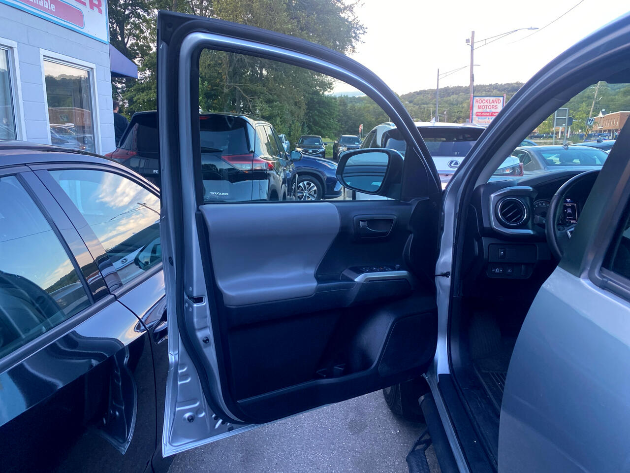 2022 Toyota Tacoma 4x4 TRD Double Cab V6 photo 15
