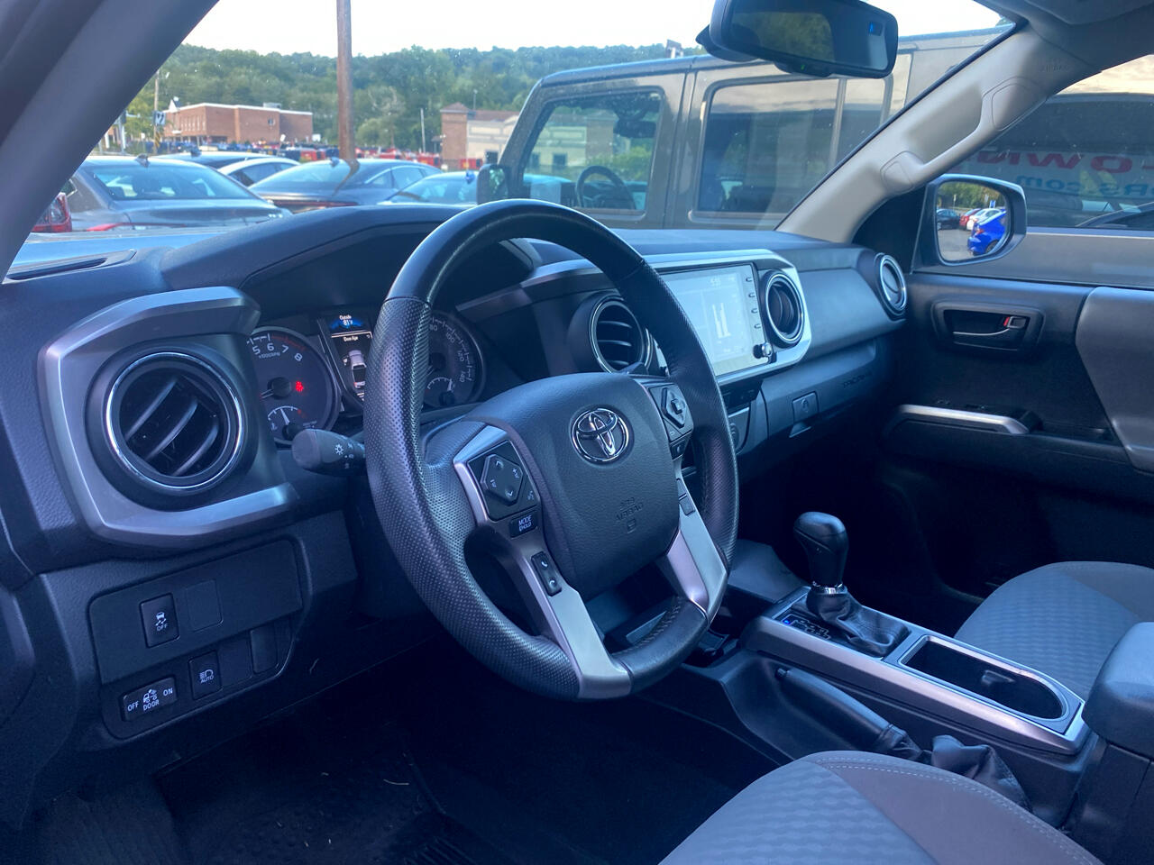 2022 Toyota Tacoma 4x4 TRD Double Cab V6 photo 17
