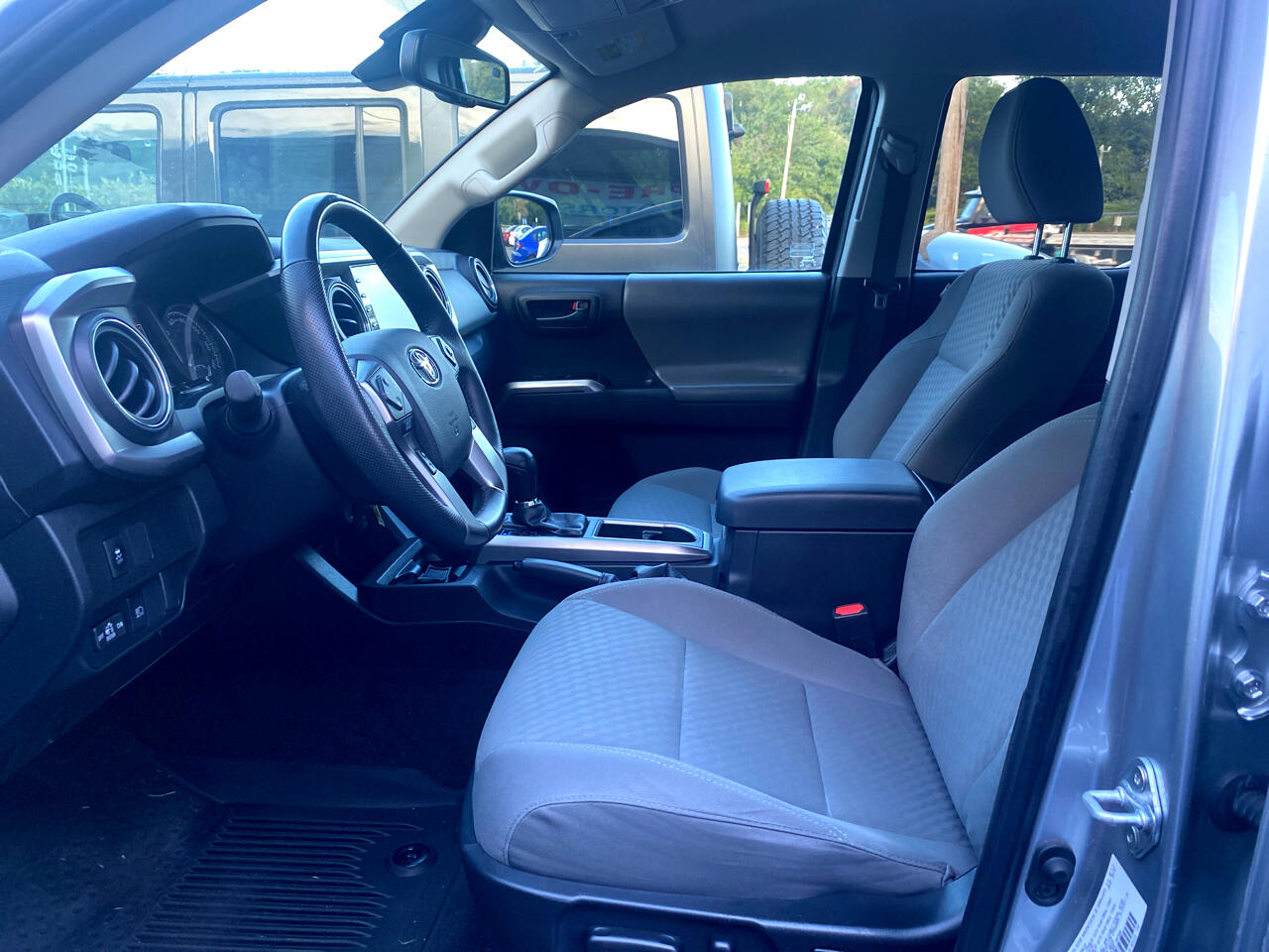 2022 Toyota Tacoma 4x4 TRD Double Cab V6 photo 18