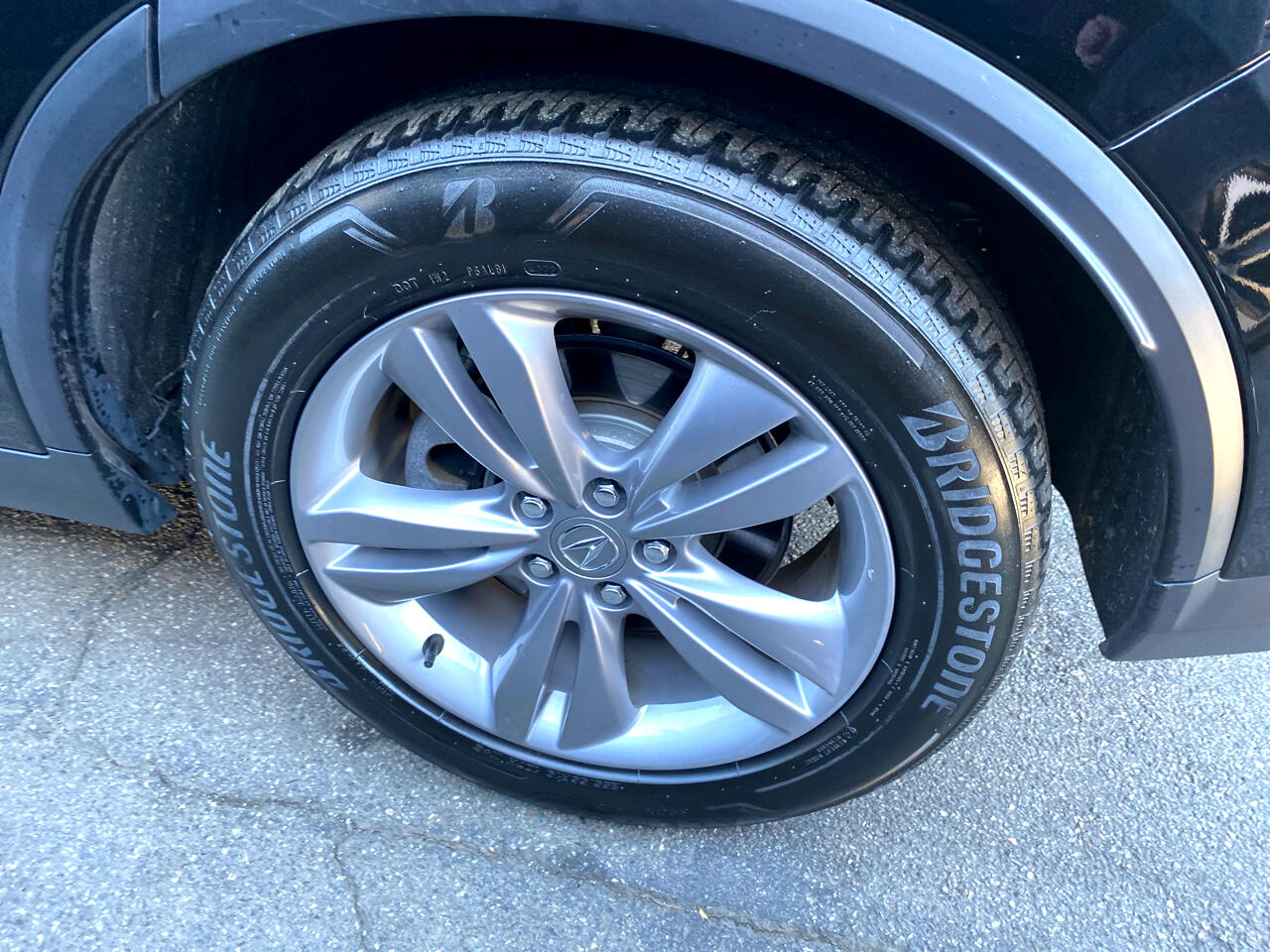 2023 Acura MDX SH-AWD photo 13