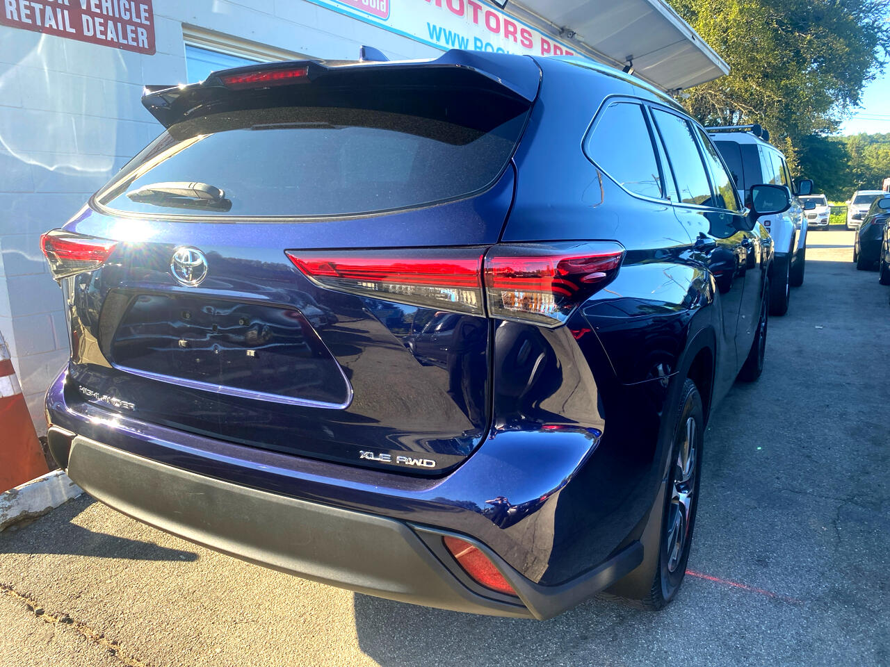 2022 Toyota Highlander XLE photo 6
