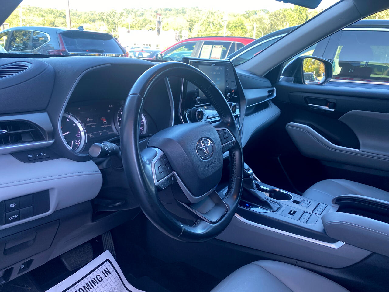 2022 Toyota Highlander XLE photo 16