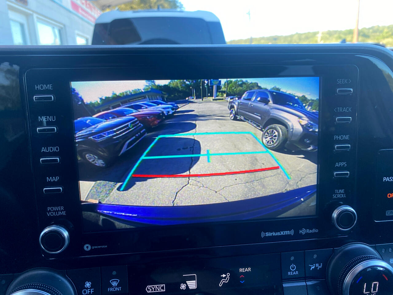 2022 Toyota Highlander XLE photo 27