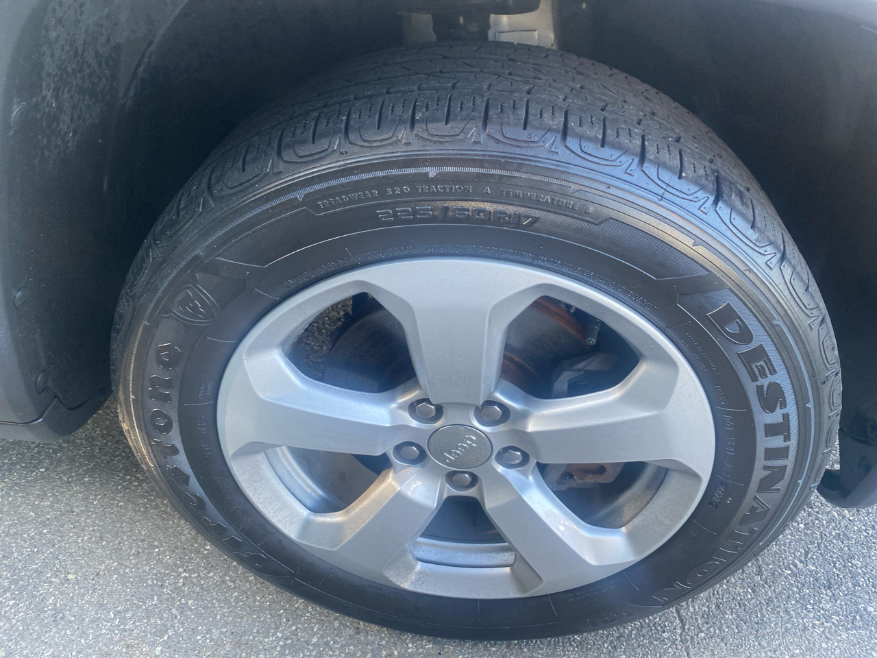2021 Jeep Compass Latitude photo 4