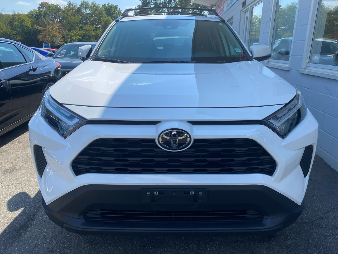 2024 Toyota RAV4 XLE photo 2