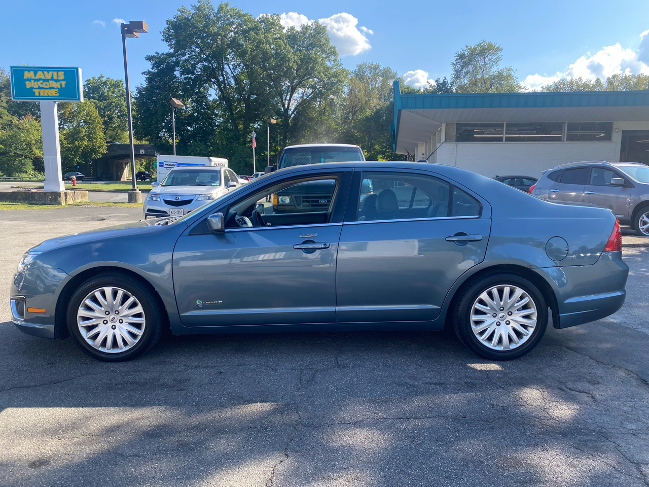 2012 Ford Fusion Hybrid photo 13