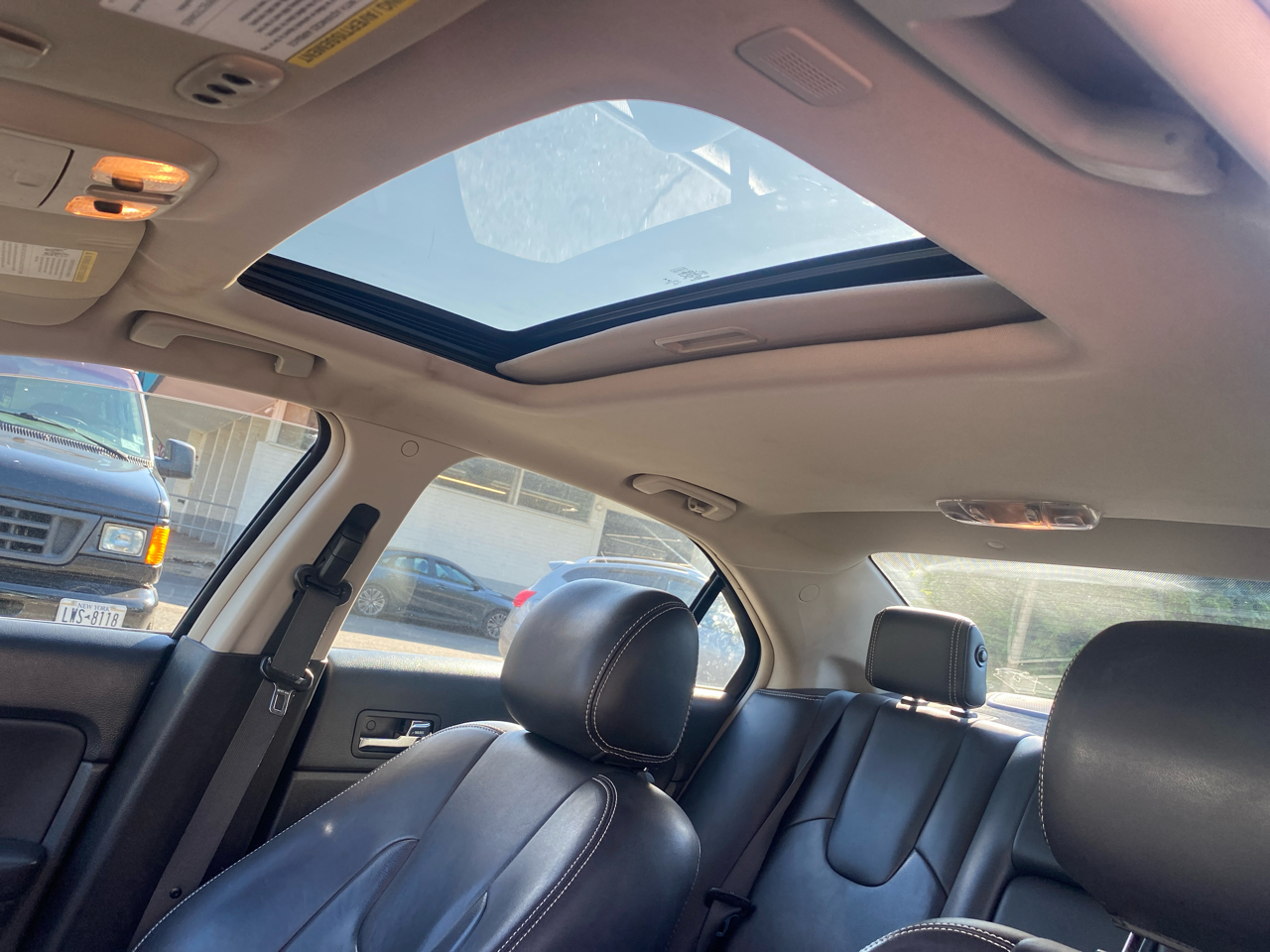 2012 Ford Fusion Hybrid photo 18