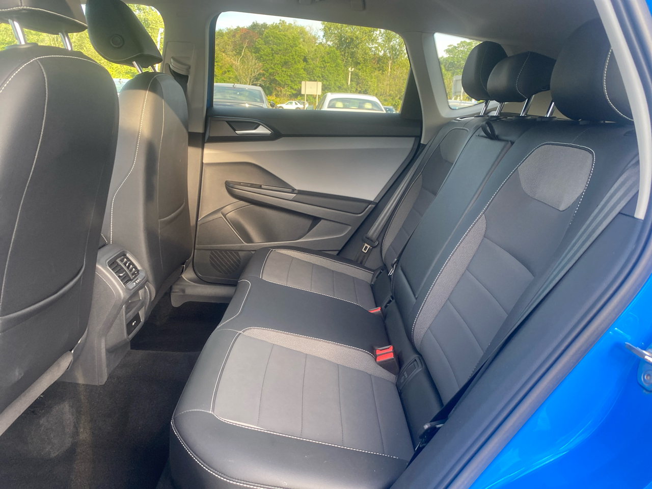 2023 Volkswagen Taos SE photo 22
