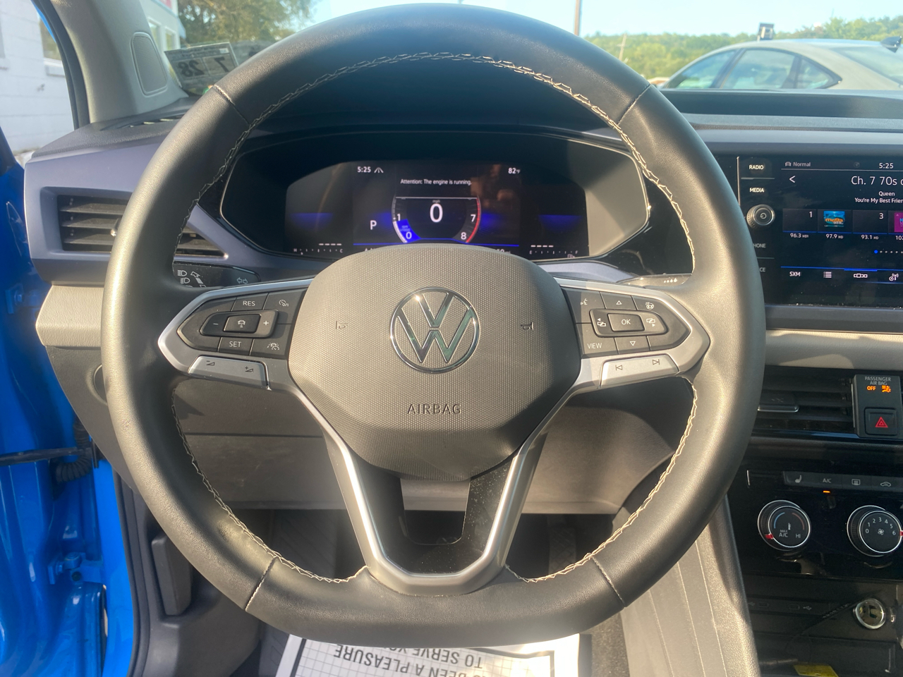 2023 Volkswagen Taos SE photo 24