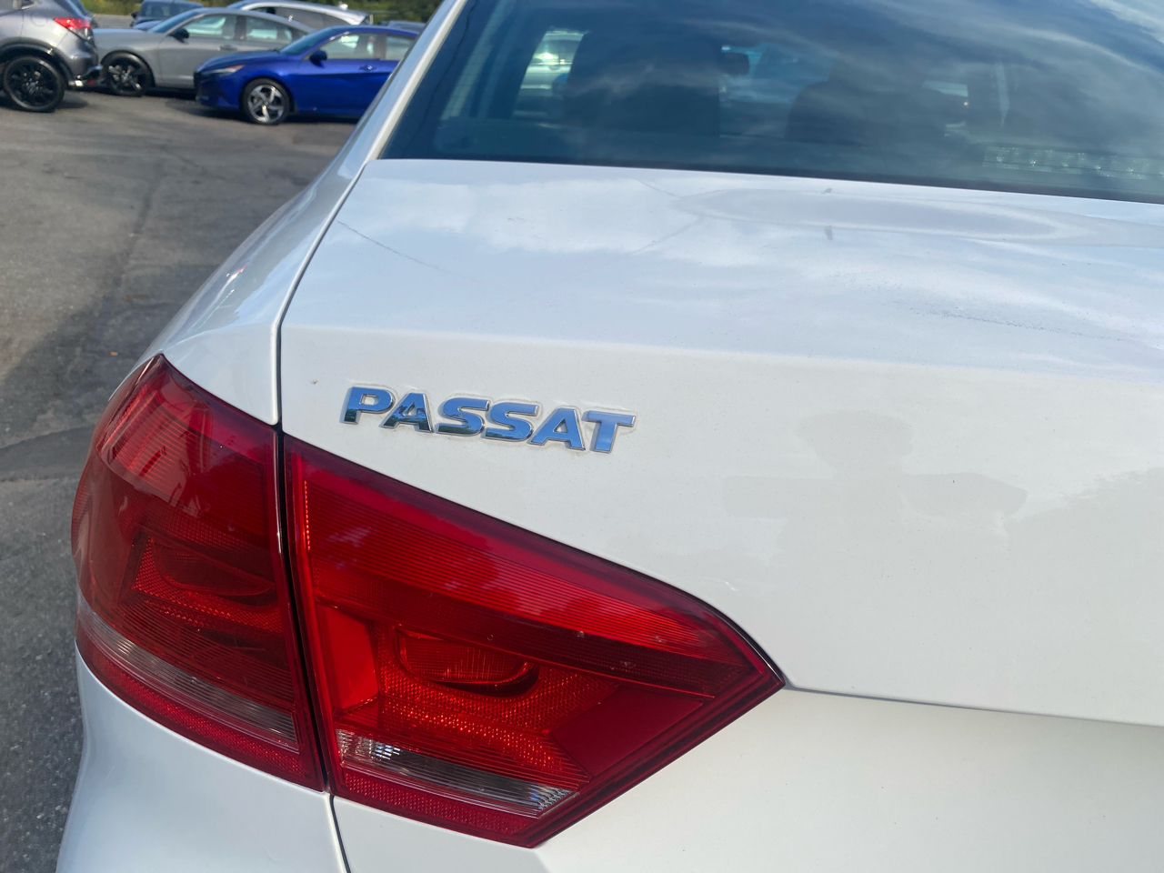 Volkswagen Passat 4dr Sdn 2.5L Auto Wolfsburg Ed PZEV *Ltd Avail* 2014 Volkswagen Passat 4dr Sdn 2.5L Auto Wolfsburg Ed PZEV *Ltd Avail* 2014