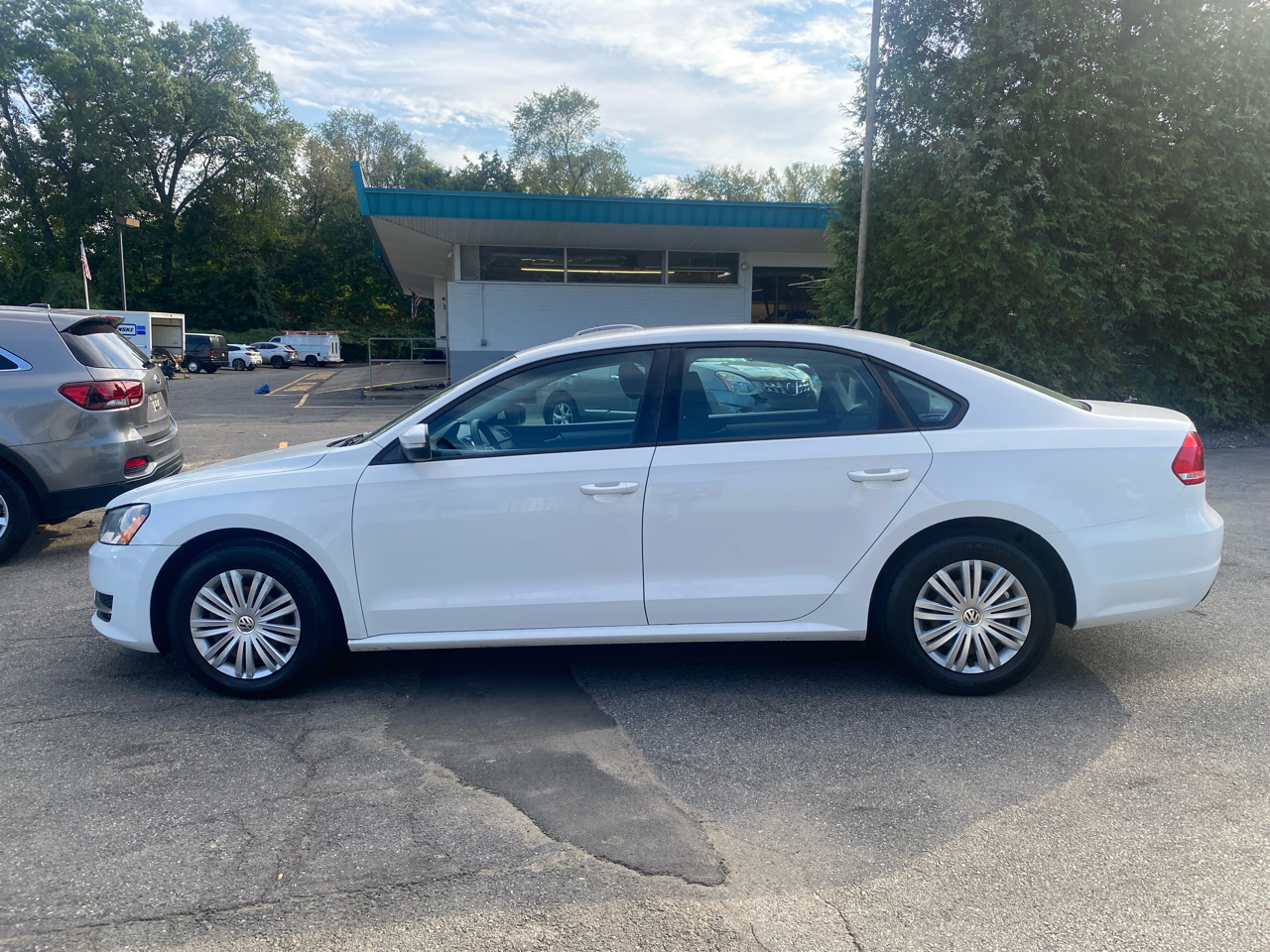 Volkswagen Passat 4dr Sdn 2.5L Auto Wolfsburg Ed PZEV *Ltd Avail* 2014 Volkswagen Passat 4dr Sdn 2.5L Auto Wolfsburg Ed PZEV *Ltd Avail* 2014