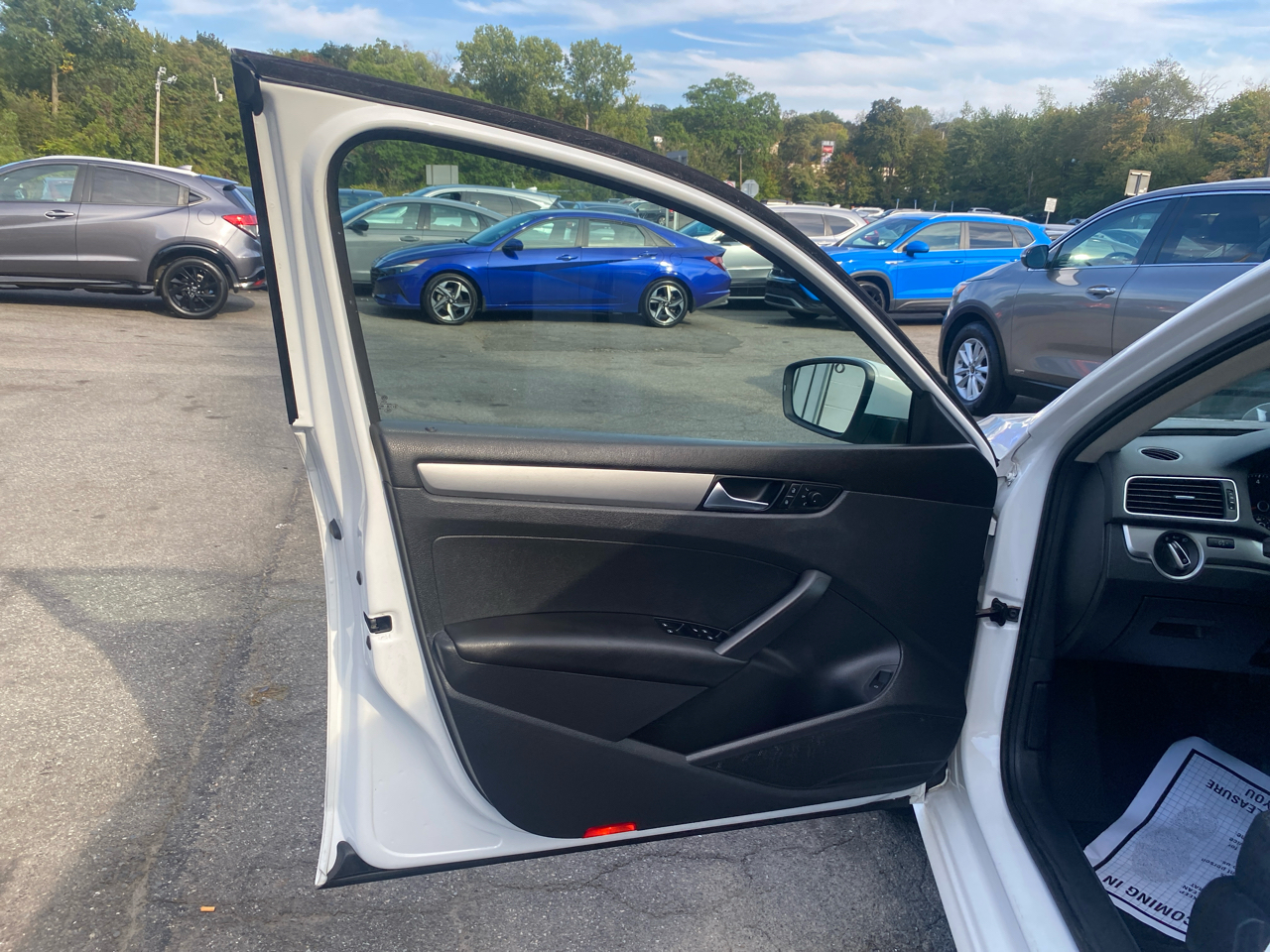 Volkswagen Passat 4dr Sdn 2.5L Auto Wolfsburg Ed PZEV *Ltd Avail* 2014 Volkswagen Passat 4dr Sdn 2.5L Auto Wolfsburg Ed PZEV *Ltd Avail* 2014