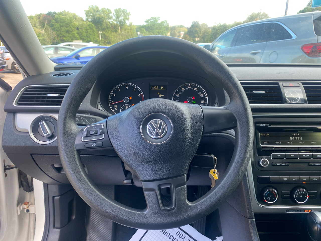 Volkswagen Passat 4dr Sdn 2.5L Auto Wolfsburg Ed PZEV *Ltd Avail* 2014 Volkswagen Passat 4dr Sdn 2.5L Auto Wolfsburg Ed PZEV *Ltd Avail* 2014