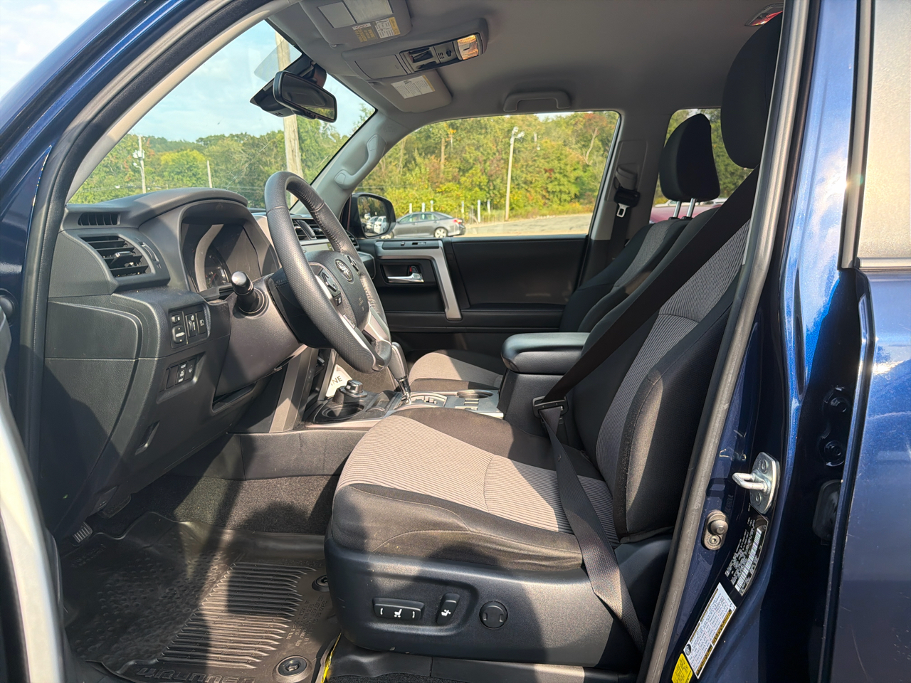 2022 Toyota 4Runner SR5 4WD photo 13