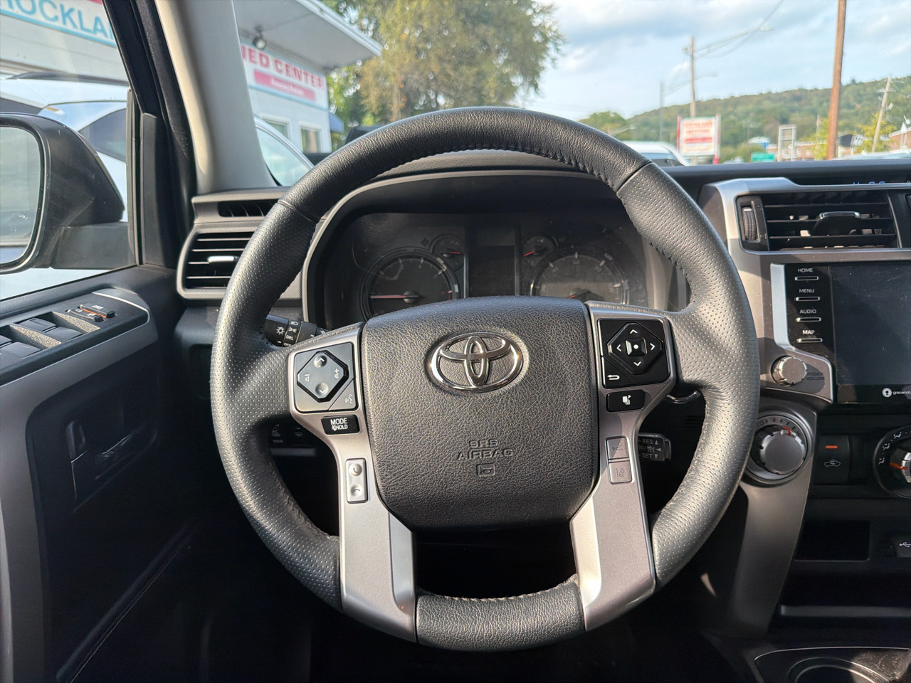 2022 Toyota 4Runner SR5 4WD photo 16