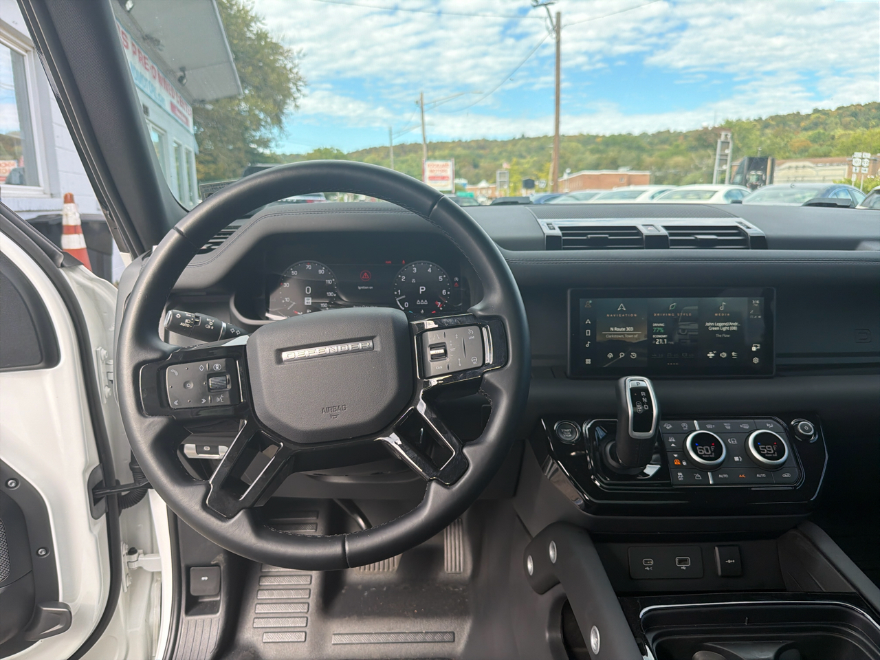 2024 Land Rover Defender 110 X-Dynamic SE photo 17