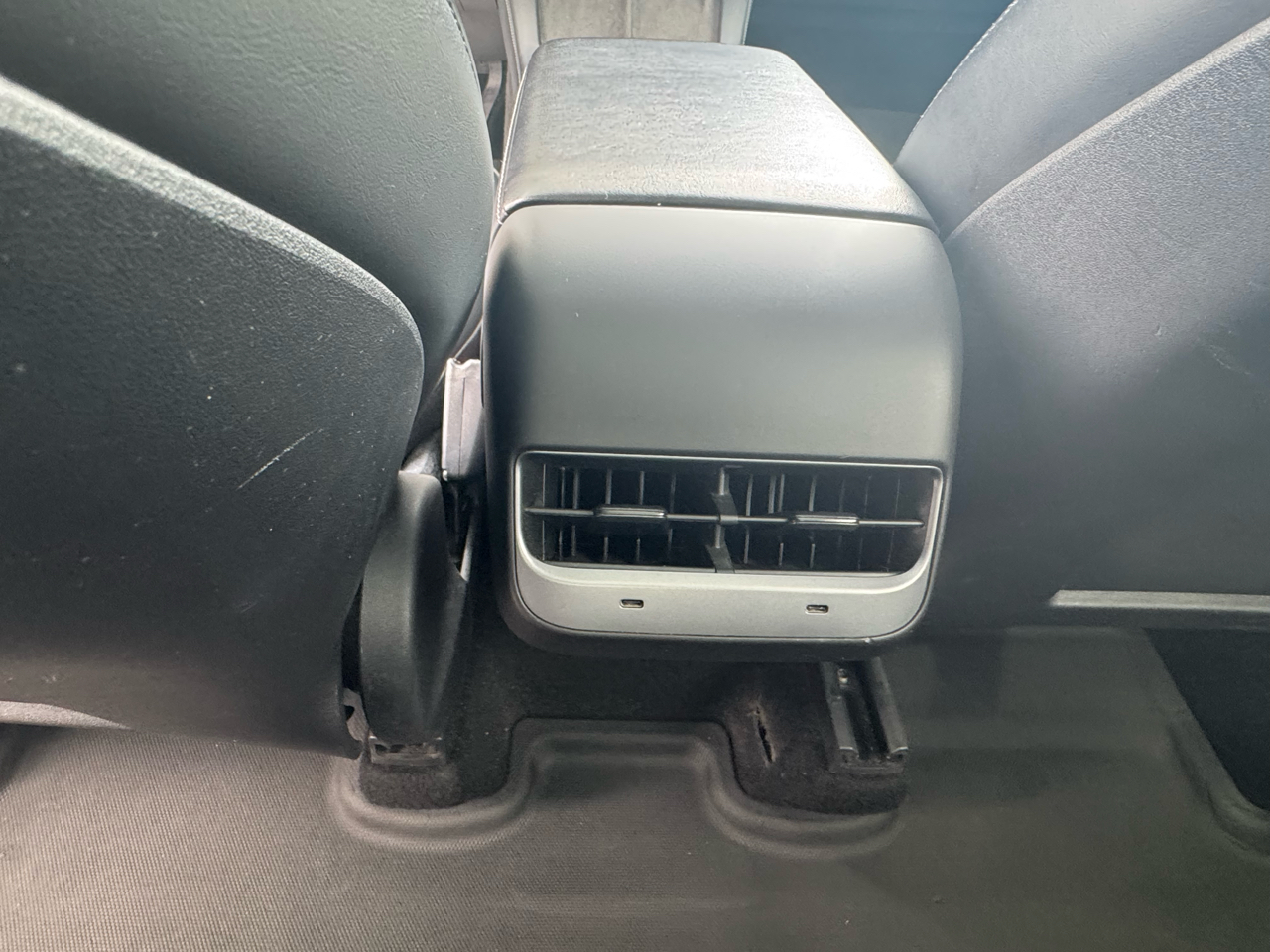 2021 Tesla Model Y Long Range photo 14