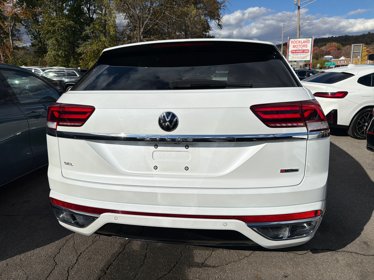 Volkswagen Atlas Cross Sport 2.0T SEL R-Line 4MOTION 2022 Volkswagen Atlas Cross Sport 2.0T SEL R-Line 4MOTION 2022
