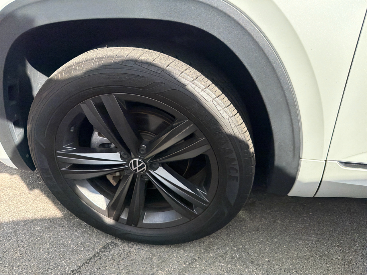 Volkswagen Atlas Cross Sport 2.0T SEL R-Line 4MOTION 2022 Volkswagen Atlas Cross Sport 2.0T SEL R-Line 4MOTION 2022