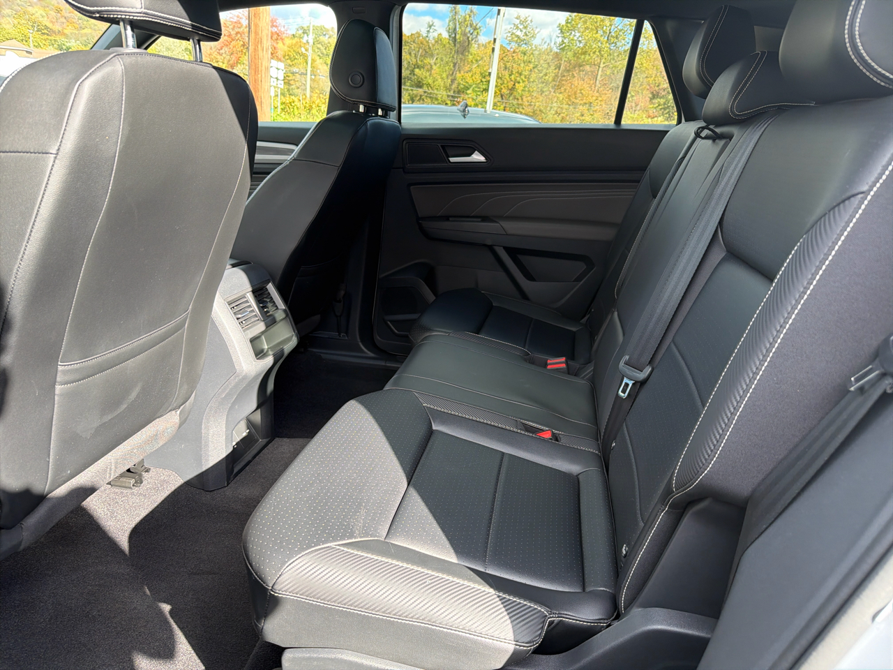 Volkswagen Atlas Cross Sport 2.0T SEL R-Line 4MOTION 2022 Volkswagen Atlas Cross Sport 2.0T SEL R-Line 4MOTION 2022