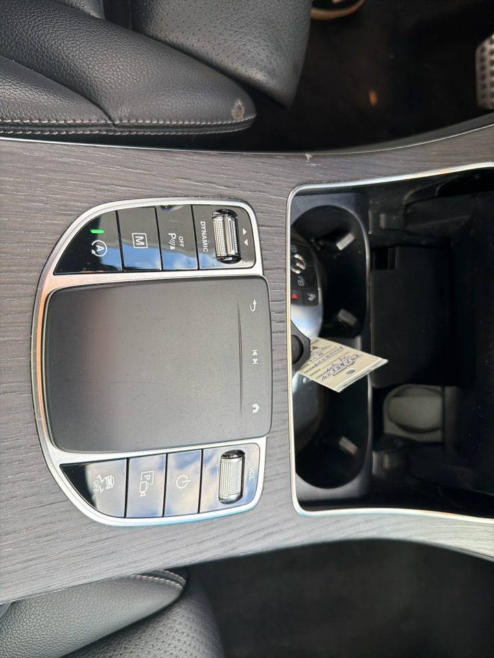 Mercedes-Benz GLC GLC 300 4MATIC SUV 2022 Mercedes-Benz GLC GLC 300 4MATIC SUV 2022