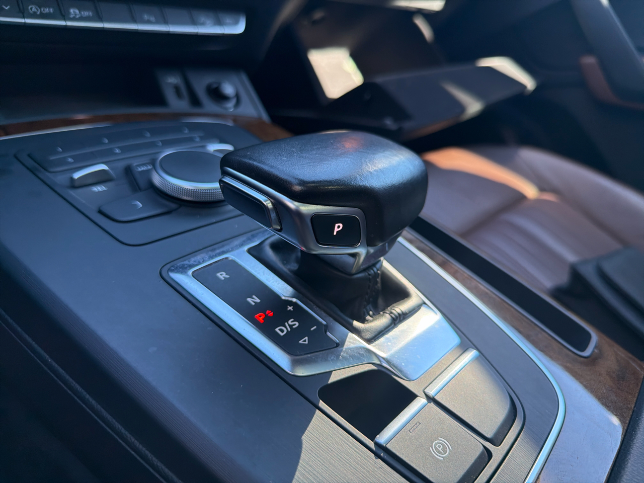 Audi Q5 2.0 TFSI Tech Premium Plus 2018 Audi Q5 2.0 TFSI Tech Premium Plus 2018
