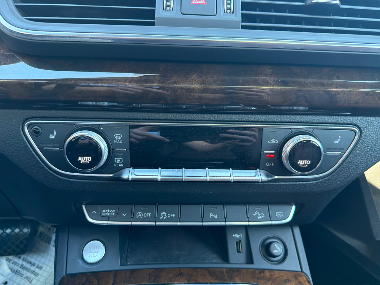 Audi Q5 2.0 TFSI Tech Premium Plus 2018 Audi Q5 2.0 TFSI Tech Premium Plus 2018