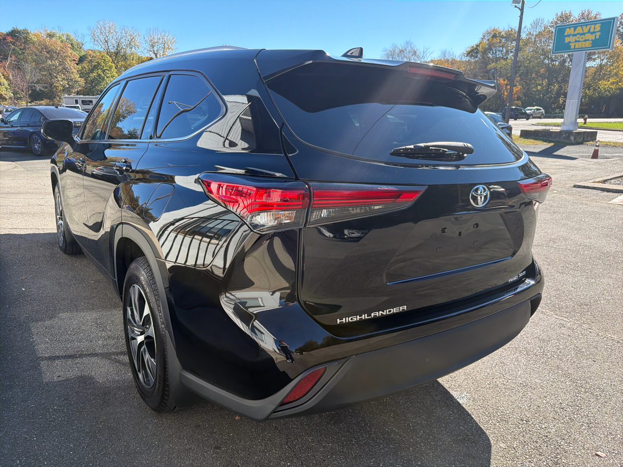 Toyota Highlander XLE AWD (Natl) 2022 Toyota Highlander XLE AWD (Natl) 2022