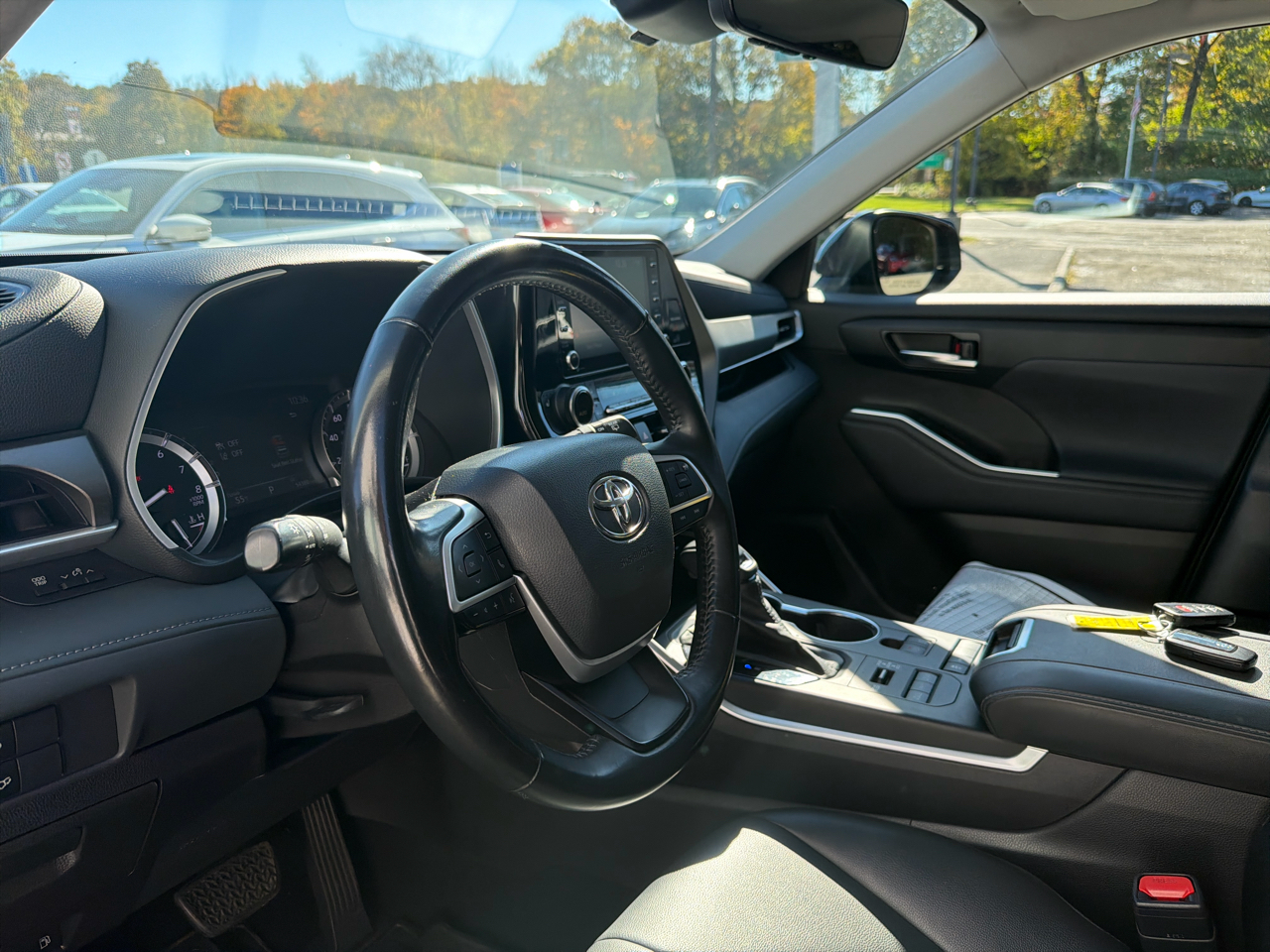 Toyota Highlander XLE AWD (Natl) 2022 Toyota Highlander XLE AWD (Natl) 2022