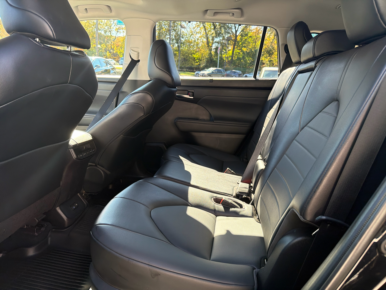 Toyota Highlander XLE AWD (Natl) 2022 Toyota Highlander XLE AWD (Natl) 2022
