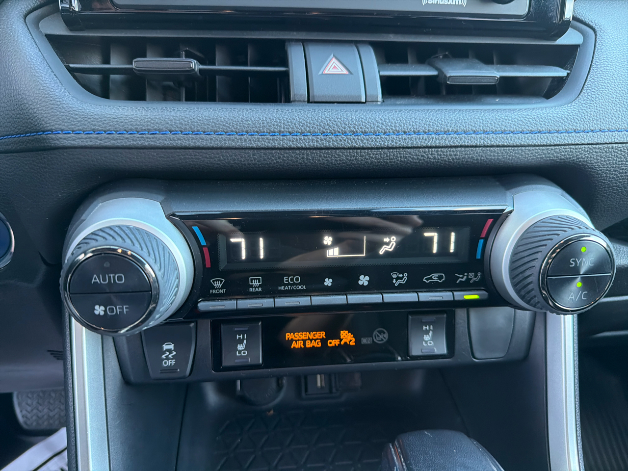 Toyota RAV4 Hybrid SE AWD (Natl) 2022 Toyota RAV4 Hybrid SE AWD (Natl) 2022