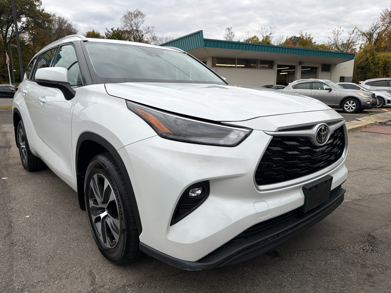 Toyota Highlander XLE AWD (Natl) 2022 Toyota Highlander XLE AWD (Natl) 2022