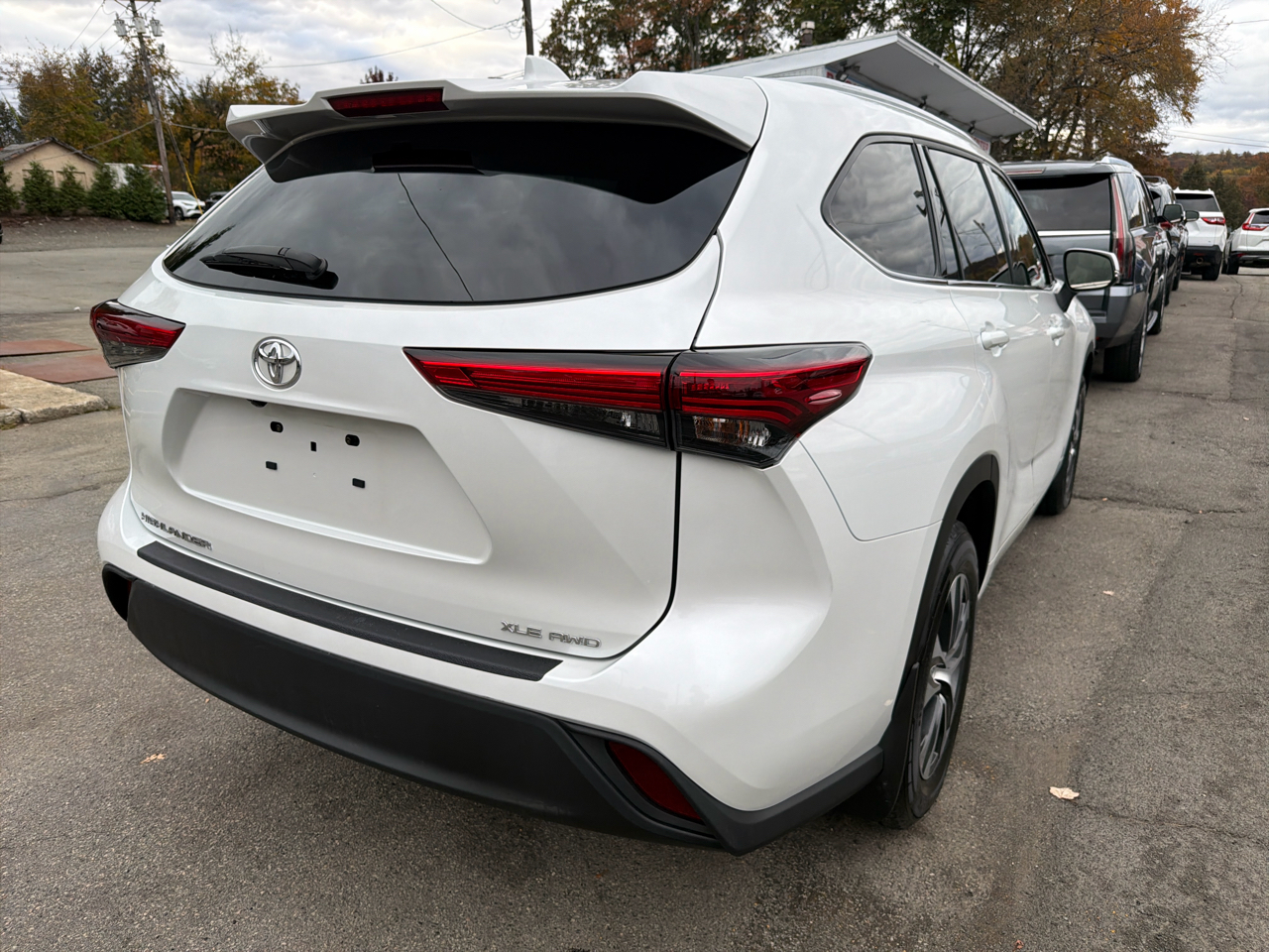 Toyota Highlander XLE AWD (Natl) 2022 Toyota Highlander XLE AWD (Natl) 2022