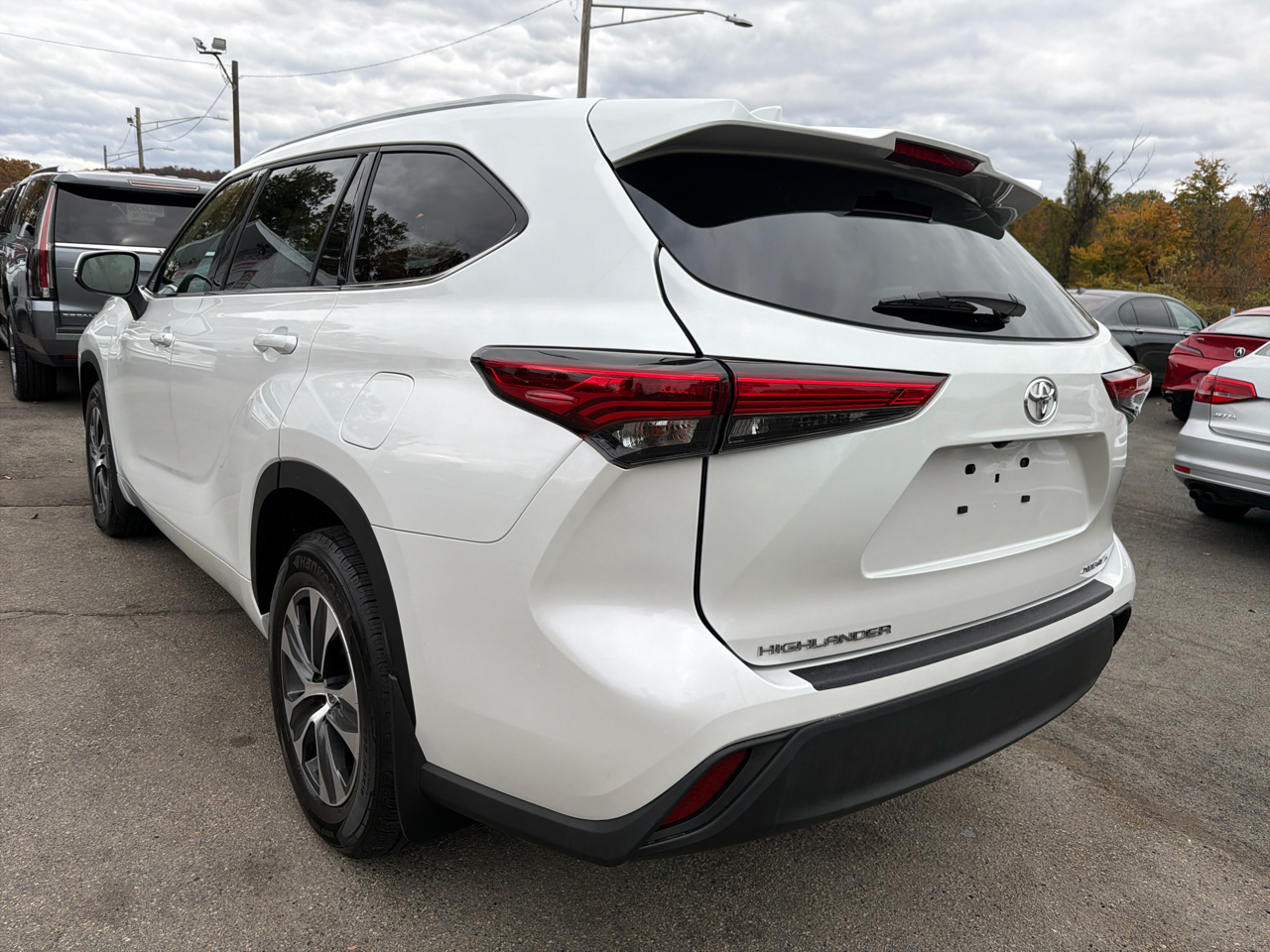 Toyota Highlander XLE AWD (Natl) 2022 Toyota Highlander XLE AWD (Natl) 2022