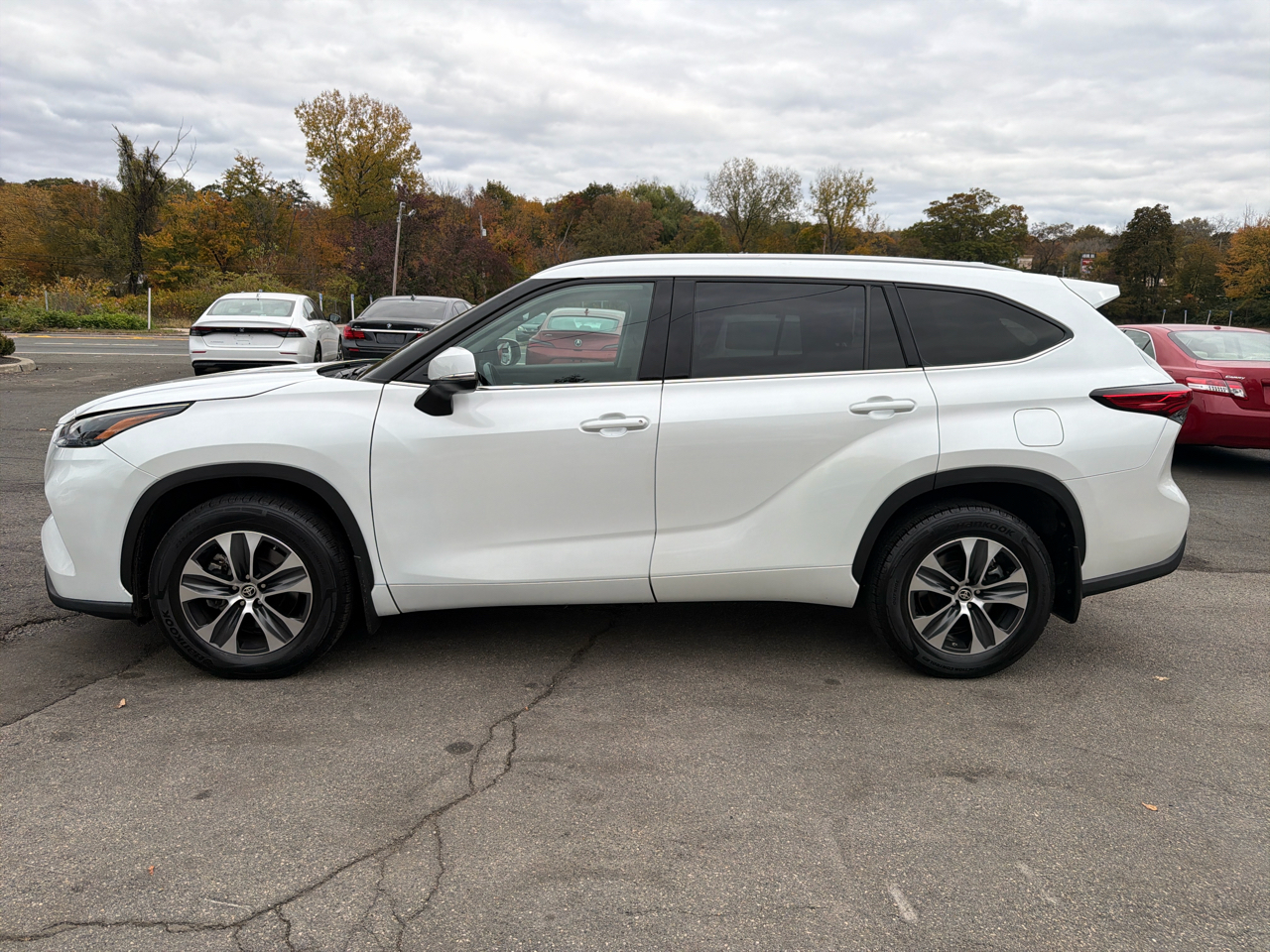 Toyota Highlander XLE AWD (Natl) 2022 Toyota Highlander XLE AWD (Natl) 2022