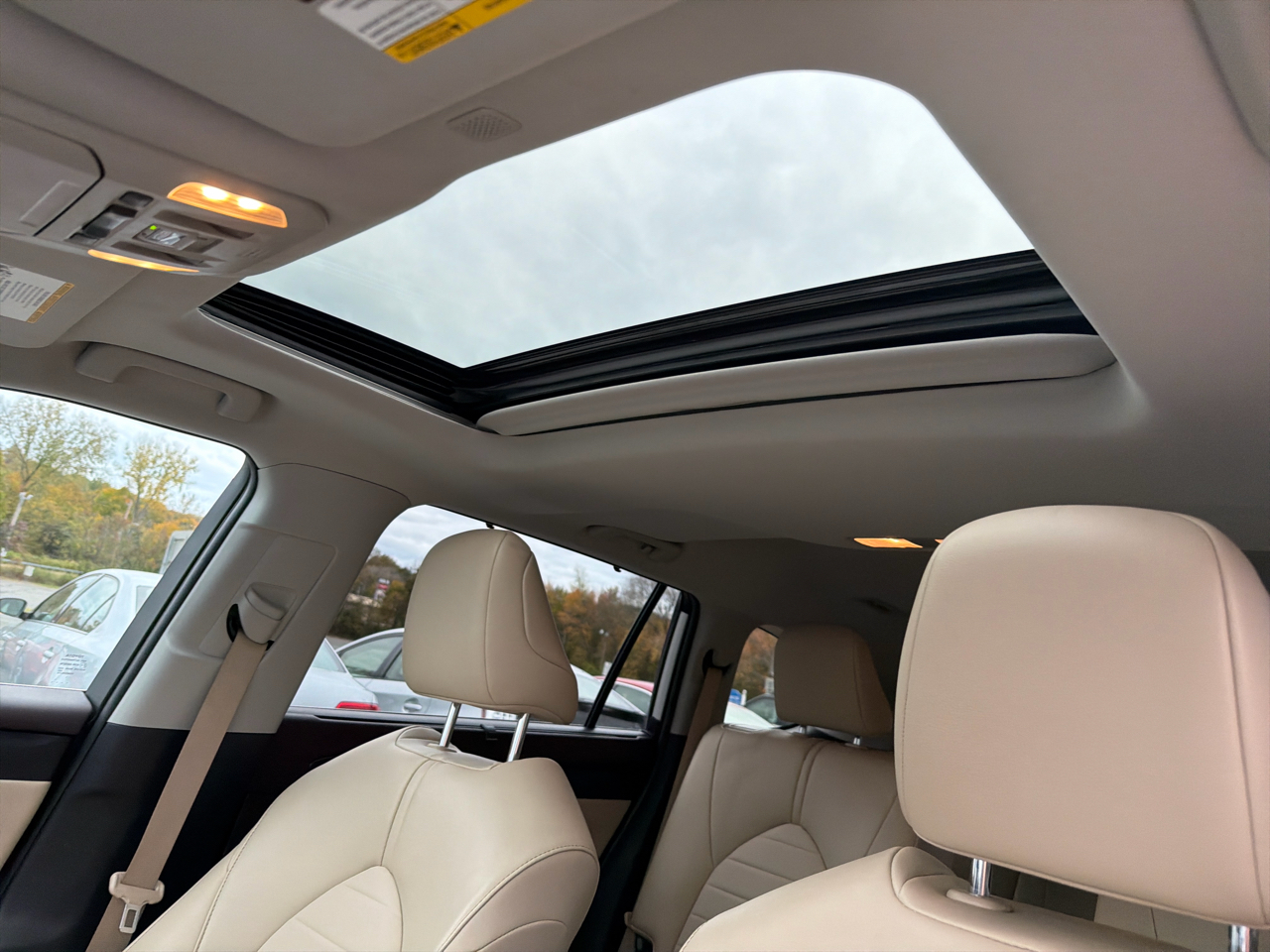 Toyota Highlander XLE AWD (Natl) 2022 Toyota Highlander XLE AWD (Natl) 2022