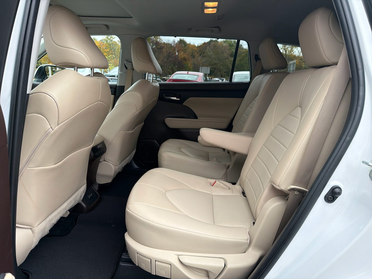 Toyota Highlander XLE AWD (Natl) 2022 Toyota Highlander XLE AWD (Natl) 2022